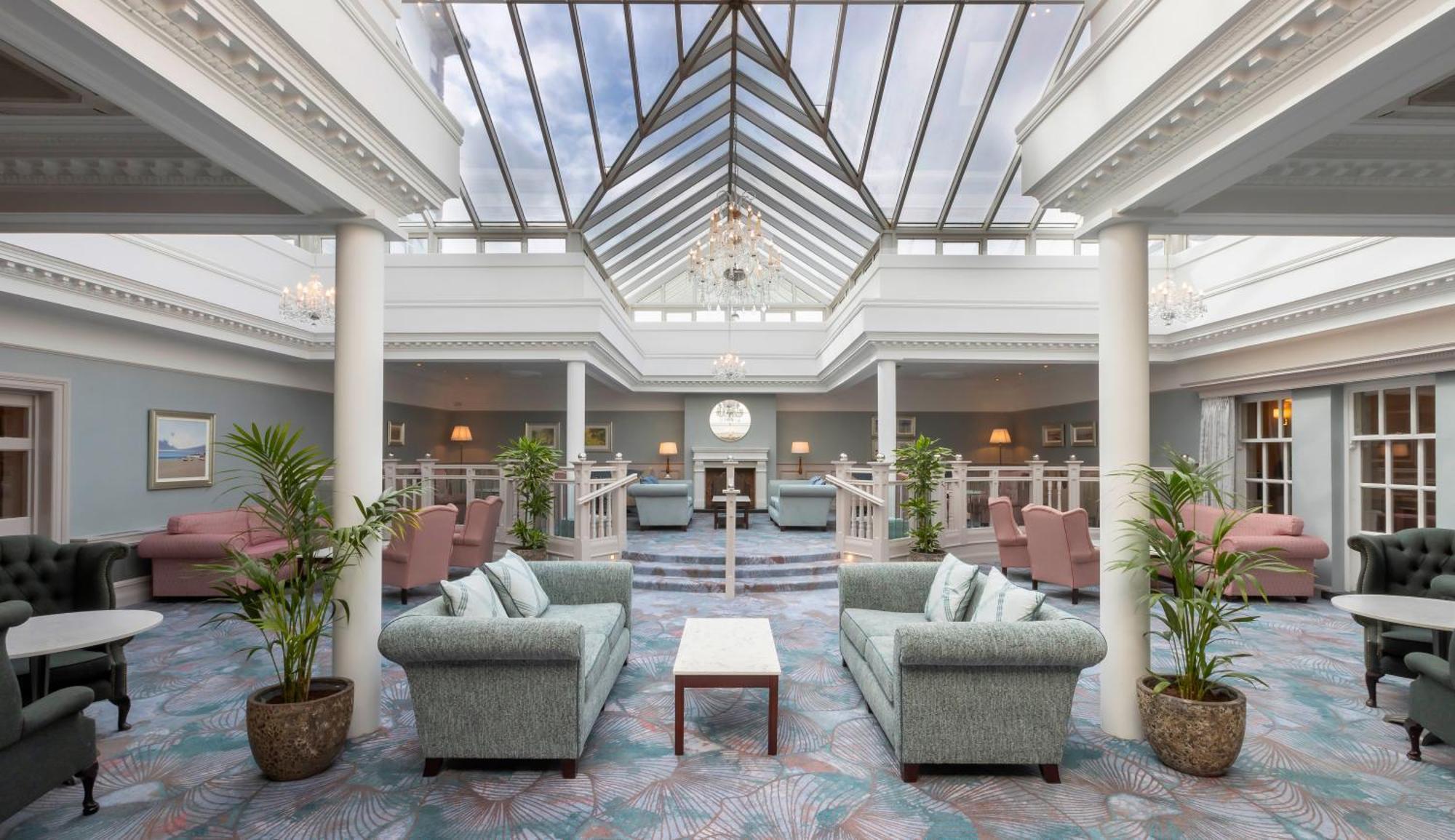 Slieve Russell Hotel Баликонъл Екстериор снимка