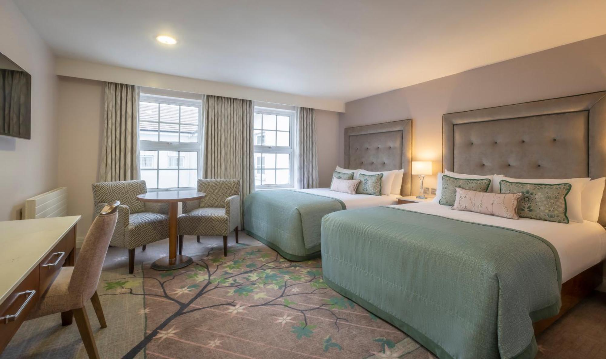 Slieve Russell Hotel Баликонъл Екстериор снимка