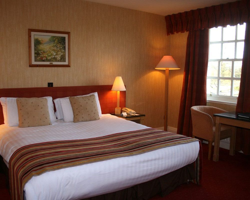 Slieve Russell Hotel Баликонъл Екстериор снимка