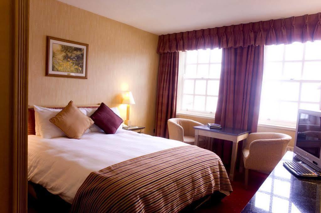 Slieve Russell Hotel Баликонъл Екстериор снимка